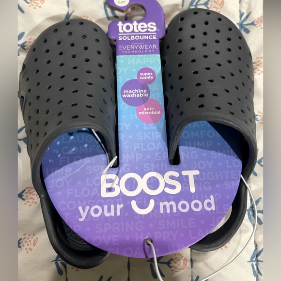 Totes sandals size 5/6 toddler size NWT - Picture 1 of 1